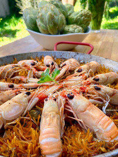 Una foto de Fideuá de Cigalas y Alcachofas 🤤