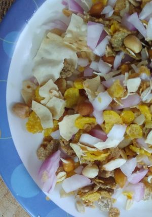 A picture of Muesli bhel.