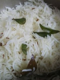 जीरा राइस (बासमति)(jeera rice recipe in hindi) रेसिपी मुख्य फोटो