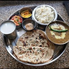 A picture of Oye Balle Balle, Swadisht Punjab Di Thali. Tusi Aa Jao 🪯.