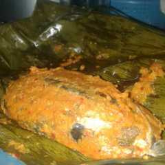 A picture of Pepes ikan pedes enak.