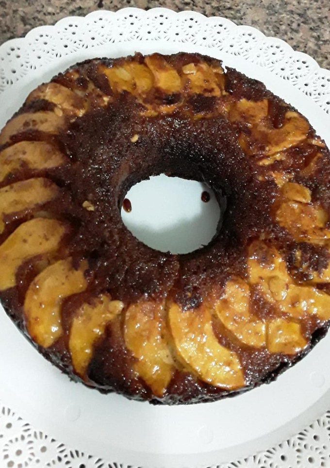 Una foto de Torta invertida de manzanas 🍎