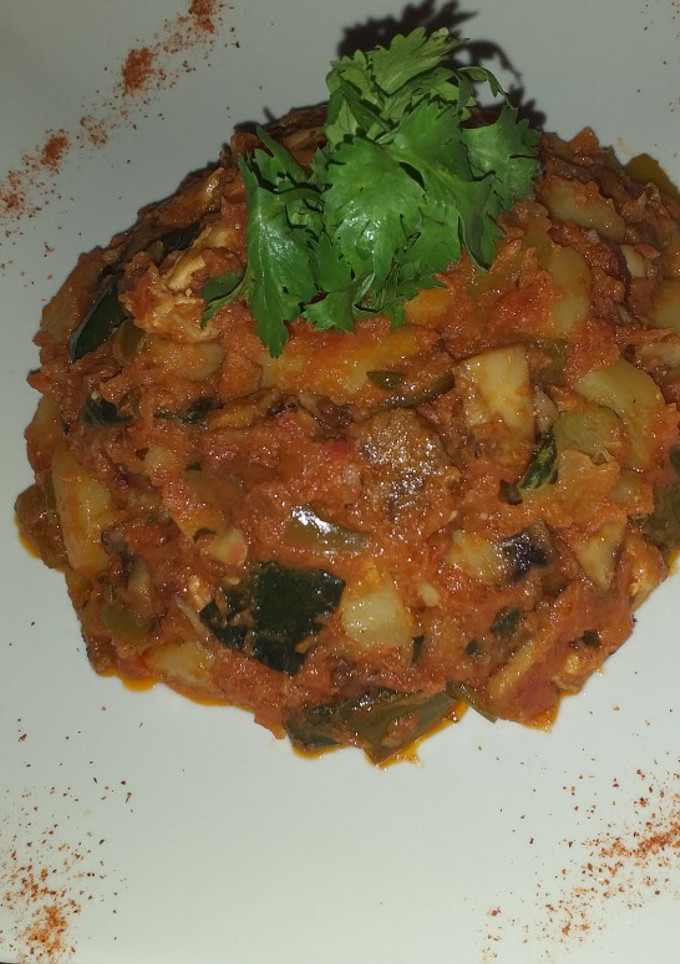 Una foto de Sofrito de carne y champiñón y verdura