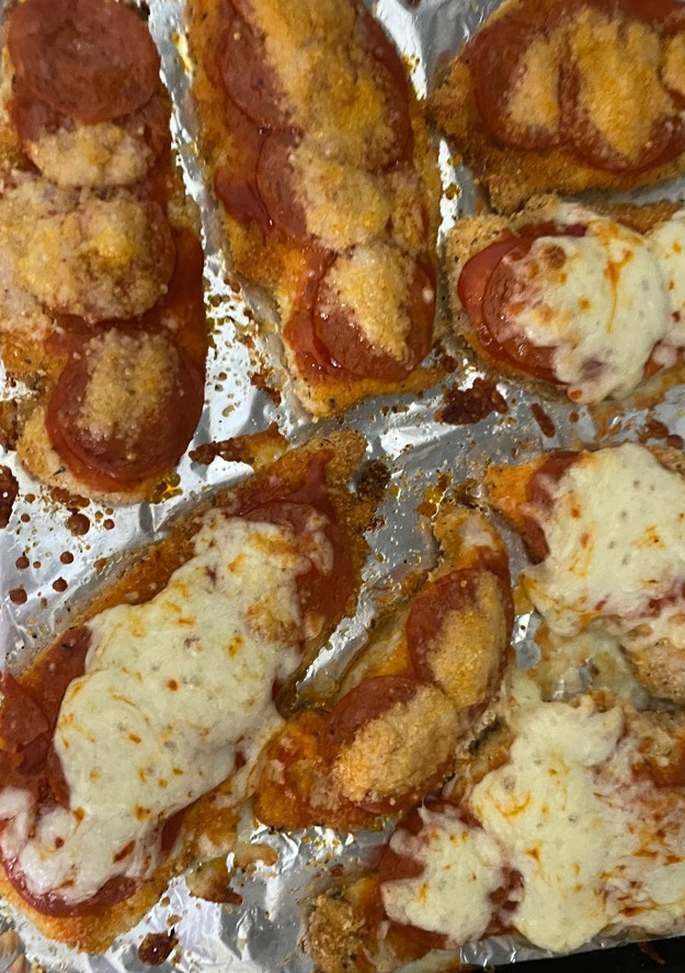 Una foto de Milanesas Napolitanas de Pollo👩🏼‍🍳