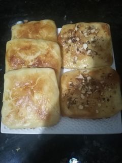 صورة لوصفة رغايف معمرين باللوز