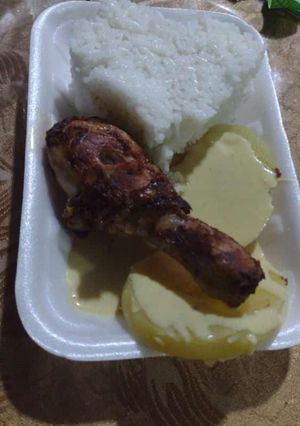 Una foto de Pollo al Horno c/ papa a la huancaína