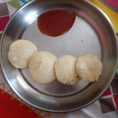 A picture of Idli.