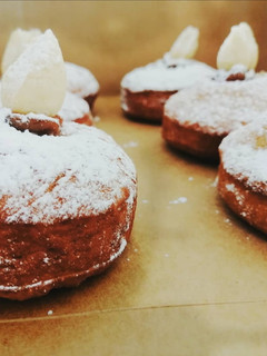Una foto de Sufganiot (donas rellenas)