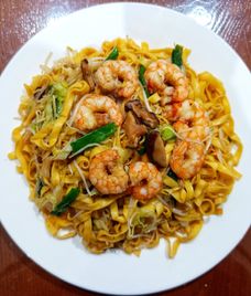 mỳ tôm xào xì dầu