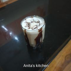 A picture of Cold coffee with chocalate flavour.