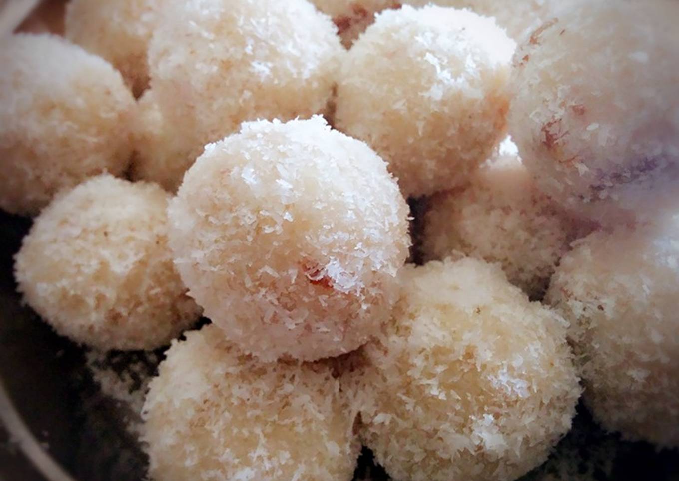 Coconut Laddoo (Stevia Version)