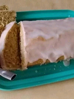 Una foto de Budín de limón de mamá 🍋 (económico, sin manteca, fácil)