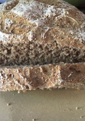 Una foto de Panadería: Pan integral con masa madre sencilla