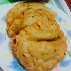 A picture of Qeeme ke samose.