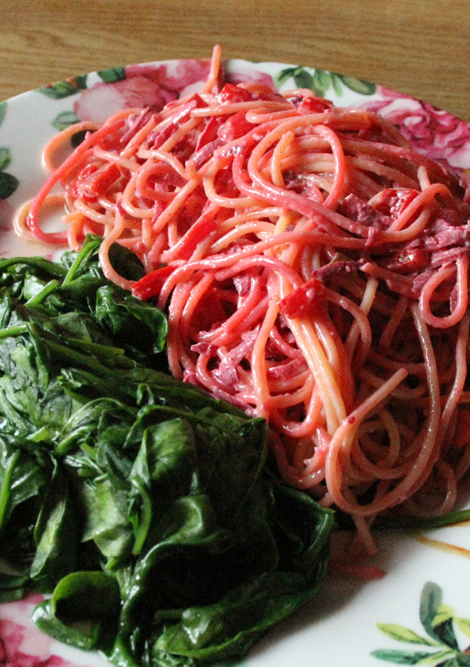 Una foto de Almuerzo pastozo, rojizo y verdolaga
