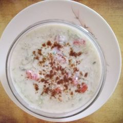 A picture of Cucumber & tomato raita.