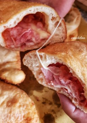 Foto di Calzoni ripieni 🤤😋🙂