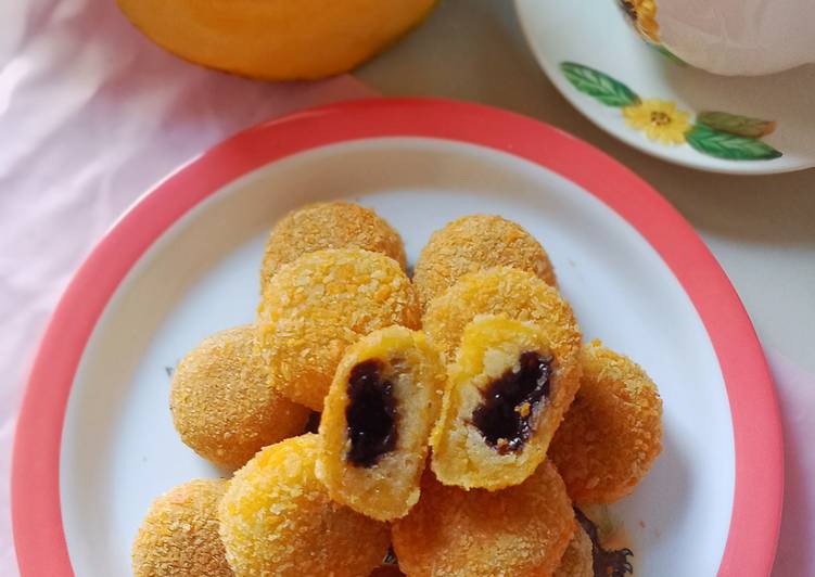 Resep: Untuk Mencoba Di RumahBola-bola Labu Kuning isi Coklat