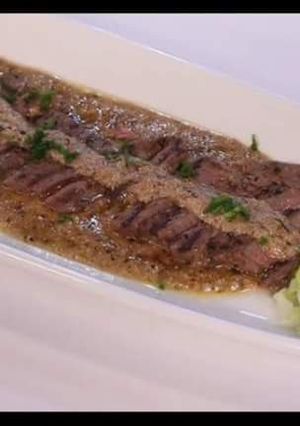 صورة لوصفة ستيك بصوص الزبدة والأعشاب