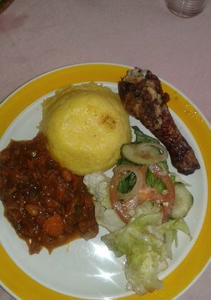 A picture of Grilled chicken chakalala meal.