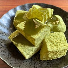 A picture of Tapioca Matcha Kinako Mochi.