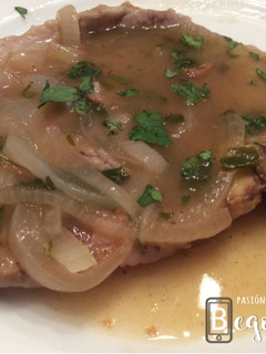 Una foto de Chuletas de cerdo en salsa de limón