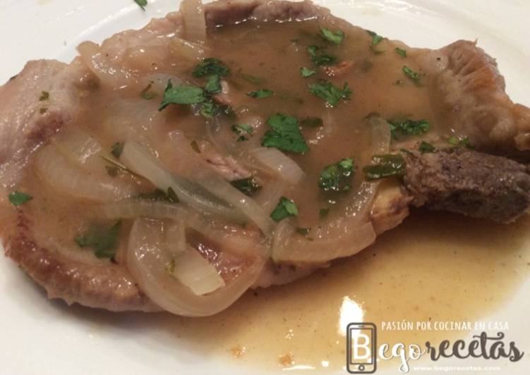 Chuletas de cerdo en salsa de limón