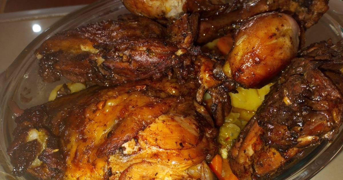 Pollo al Horno con Vino Tinto Receta de Cℯlℯ Castañℯda - Cookpad