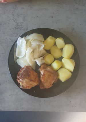 A picture of Roasted Chicken Thighs Dinner.