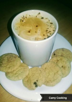 Una foto de Café con leche ESPUMOSO ☕