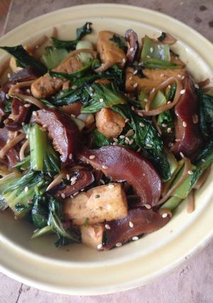 A picture of Shiitake and Tofu Soba Noodle Bowl.