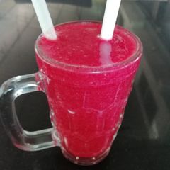A picture of Strawberry juice mocktail.