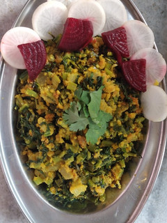 મૂળા ની ભાજી (Mula bhaji Recipe in Gujarati) રેસીપી મુખ્ય ફોટો
