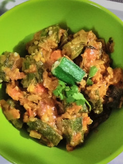 Gujarati bindi masala (Gujarati bindi masala recipe in tamil) செய்முறை முக்கிய புகைப்படம்