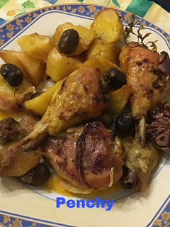 Una foto de Jamoncitos de pollo especiados con aceitunas