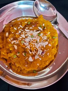 सूजी का हलवा (suji ka halwa recipe in hindi) रेसिपी मुख्य फोटो