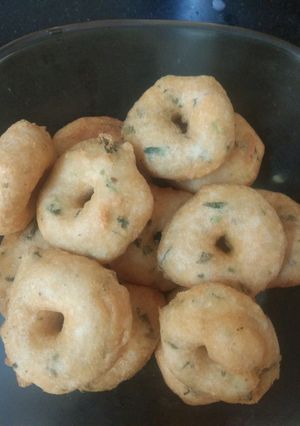 A picture of Medu vada.