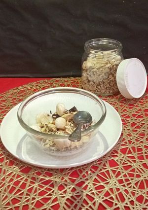 A picture of Healthy Breakfast Premix and Breakfast Bowl.