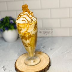 A picture of Biscoff milkshake.