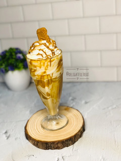 A picture of Biscoff milkshake.