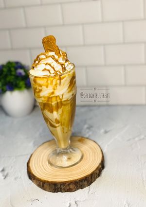 A picture of Biscoff milkshake.