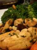 Pollo con manzanas+piñones+brócoli