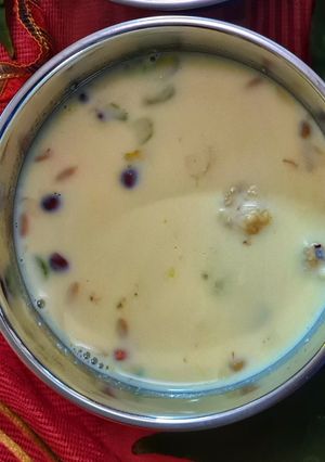 ड्राई फ्रूट खीर (Dry Fruit Kheer Recipe in Hindi) रेसिपी मुख्य फोटो