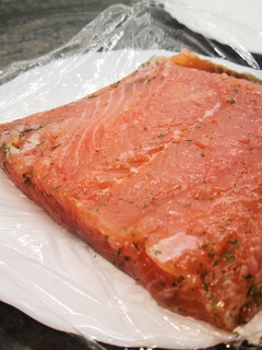 Una foto de Salmón marinado