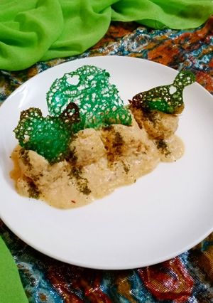 A picture of Mughlai spinach malai kofta.