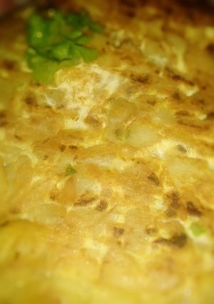 Una foto de Tortilla de papa con una vuelta de tuerca 😋😋