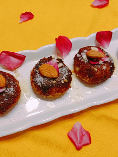 मावा बाटी (Mawa bati recipe in Hindi) रेसिपी मुख्य फोटो