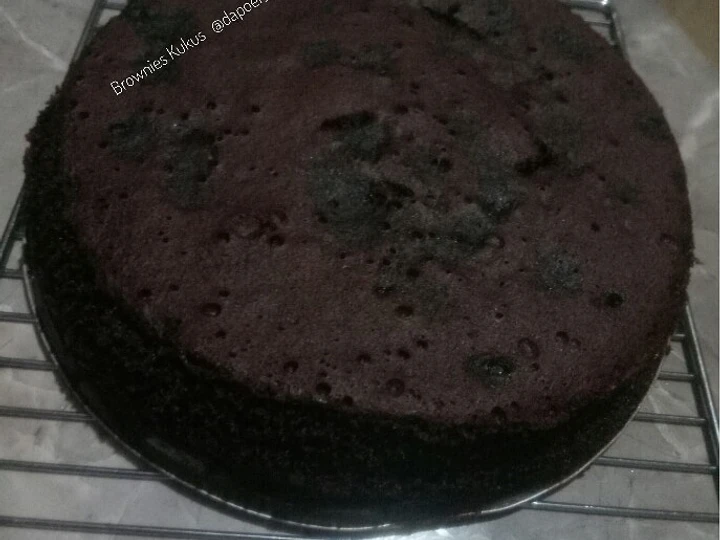 Langkah Mudah untuk Menyiapkan Resep Brownies kukus ala amanda yang Lezat Anti Ribet, Bikin Ngiler