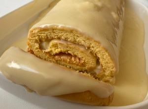 Foto de Pão de ló com recheio de creme Rocambole🥯
