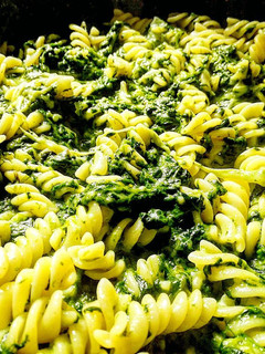 Foto di Fusilli con spinaci e scamorza affumicata